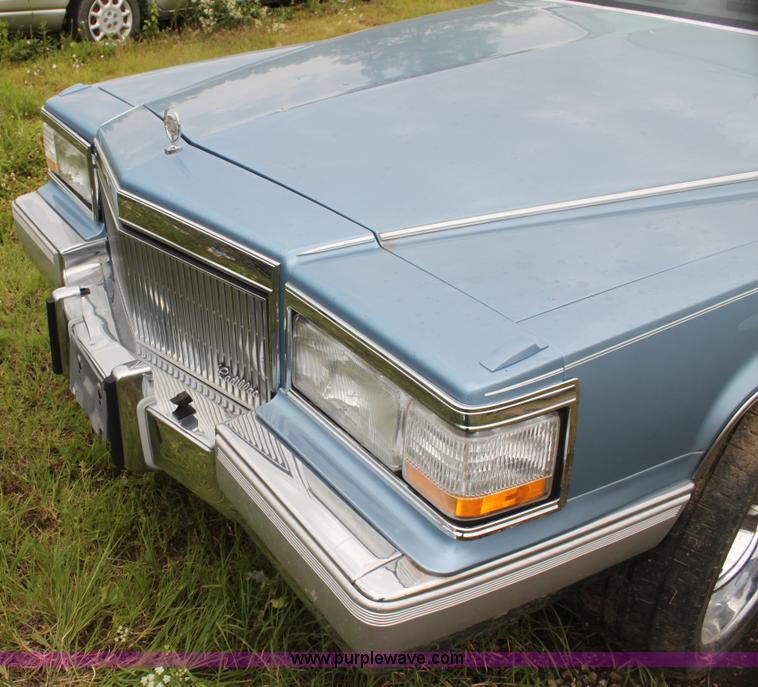 image for item H7454 1991 Cadillac Brougham