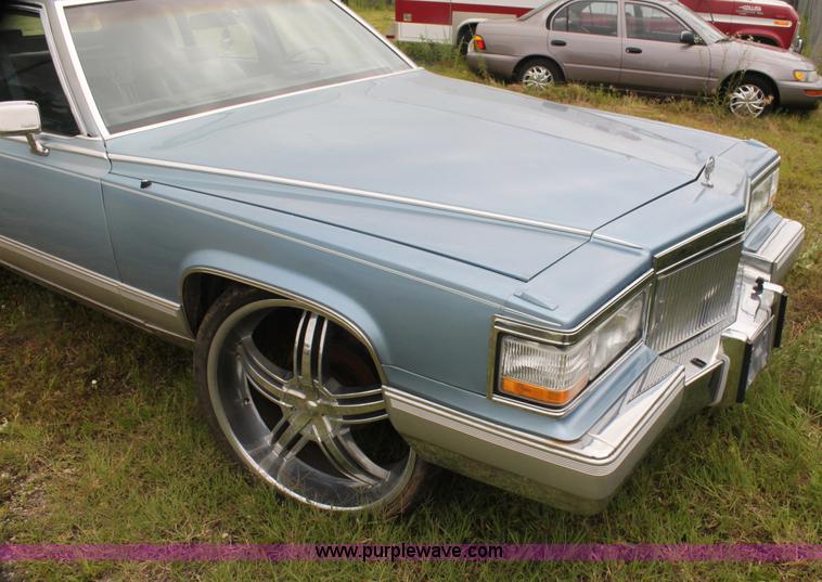 image for item H7454 1991 Cadillac Brougham