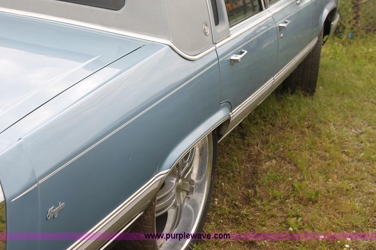 image for item H7454 1991 Cadillac Brougham