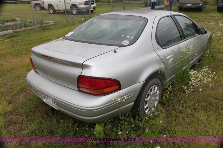 image for item H7455 2000 Dodge Stratus ES