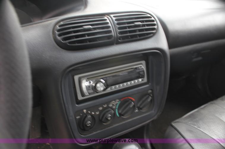 image for item H7455 2000 Dodge Stratus ES