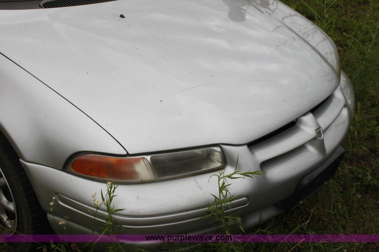 image for item H7455 2000 Dodge Stratus ES