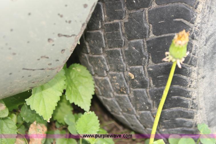 image for item H7455 2000 Dodge Stratus ES