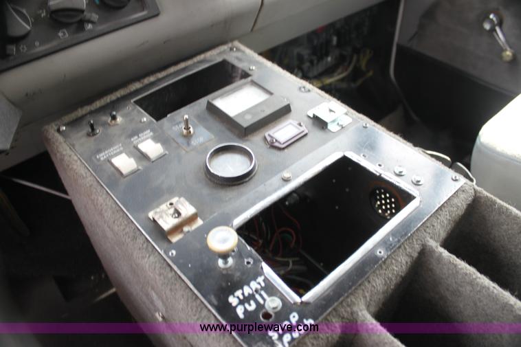 image for item H7456 1996 Freightliner FL60 emergency vehicle