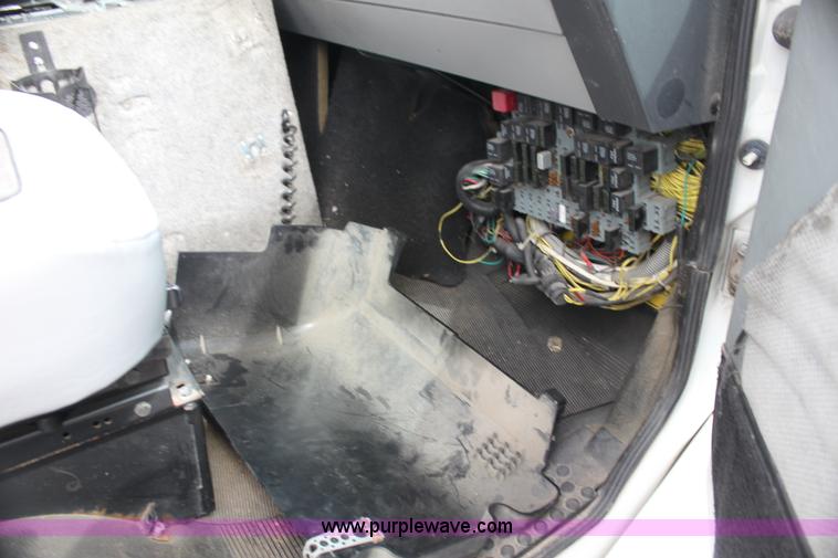 image for item H7456 1996 Freightliner FL60 emergency vehicle