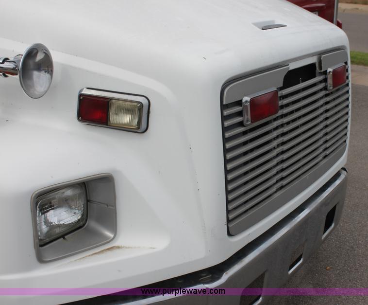 image for item H7456 1996 Freightliner FL60 emergency vehicle