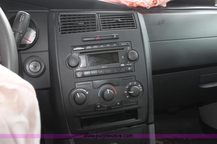 image for item H7458 2007 Dodge Charger