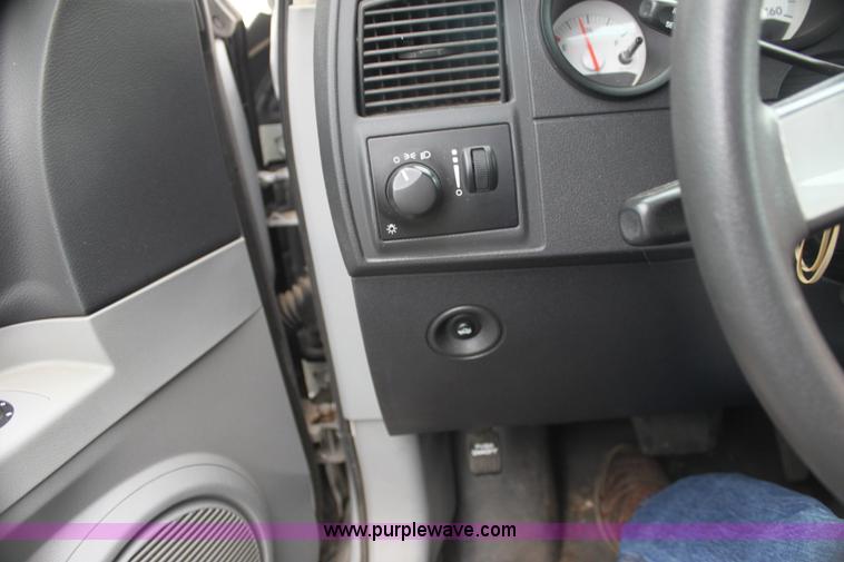 image for item H7458 2007 Dodge Charger