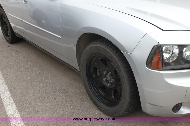 image for item H7458 2007 Dodge Charger
