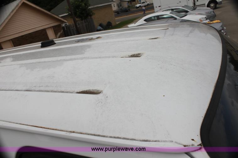 image for item H7459 2002 Ford Econoline E350 Extended van