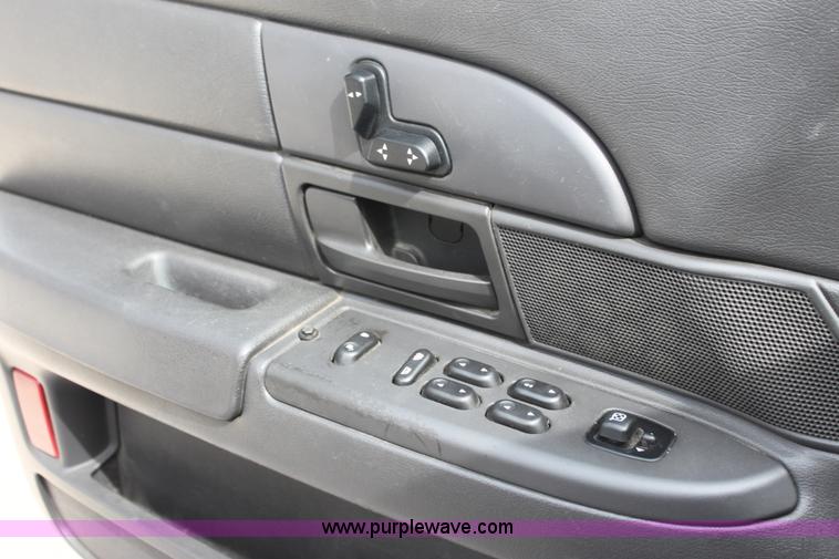 image for item H7460 2005 Ford Crown Victoria Police Interceptor