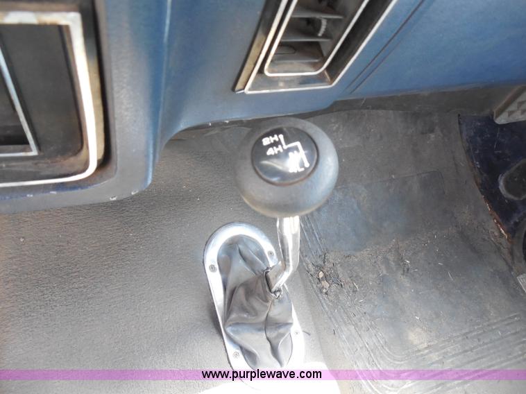 image for item H9996 1986 Dodge W250 pickup truck