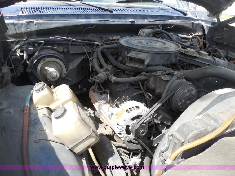 image for item H9996 1986 Dodge W250 pickup truck