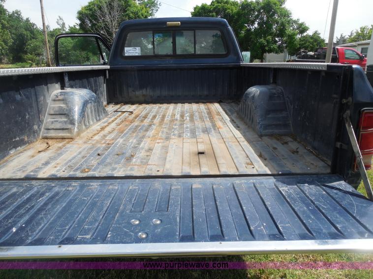 image for item H9996 1986 Dodge W250 pickup truck