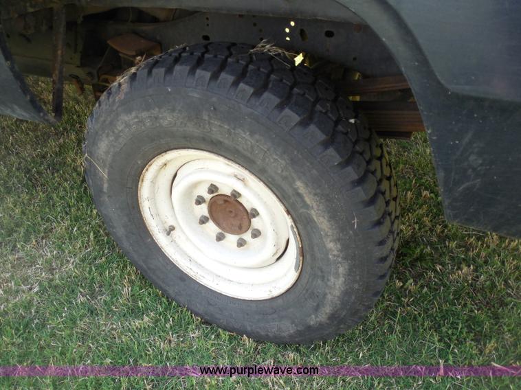 image for item H9996 1986 Dodge W250 pickup truck