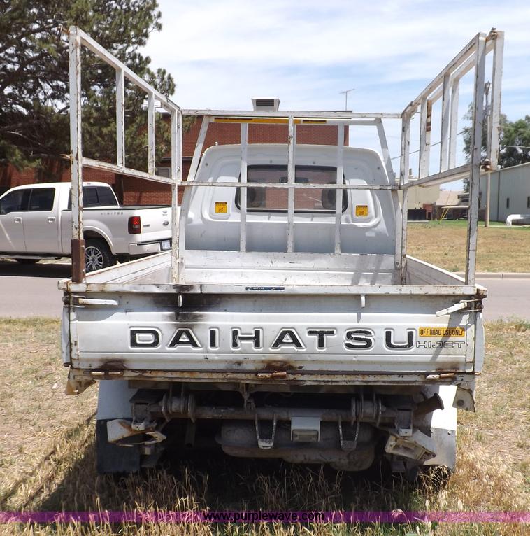 image for item I7741 1992 Daihatsu HiJet utility vehicle