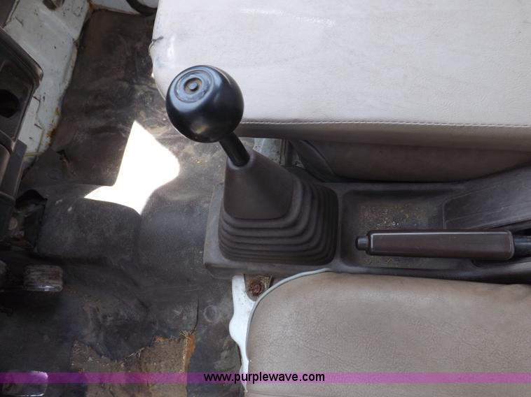 image for item I7741 1992 Daihatsu HiJet utility vehicle