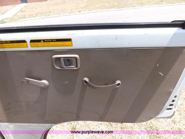 image for item I7741 1992 Daihatsu HiJet utility vehicle