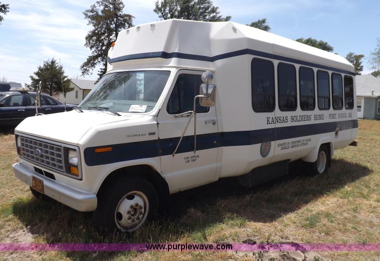 image for item I7742 1990 Ford Econoline E350 bus