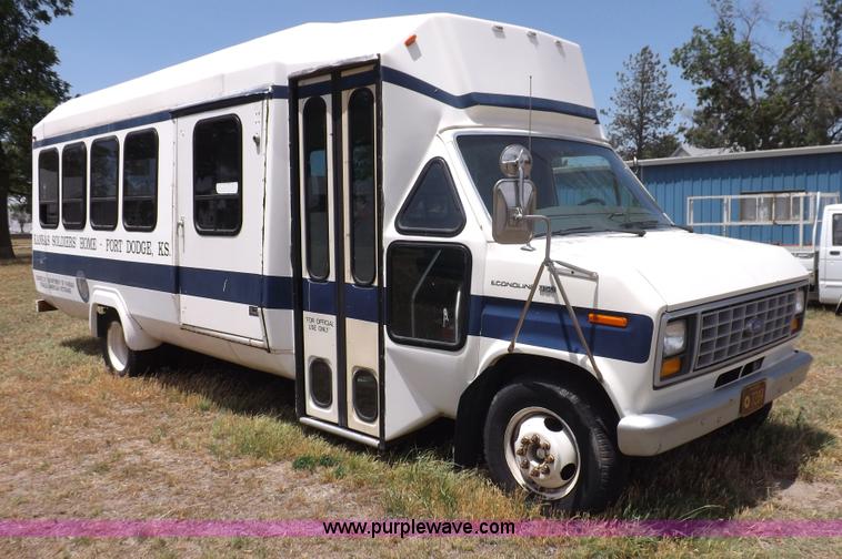 image for item I7742 1990 Ford Econoline E350 bus
