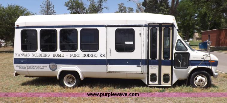 image for item I7742 1990 Ford Econoline E350 bus