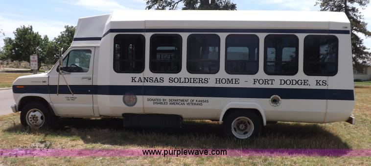 image for item I7742 1990 Ford Econoline E350 bus