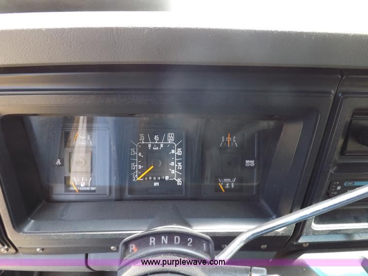 image for item I7742 1990 Ford Econoline E350 bus