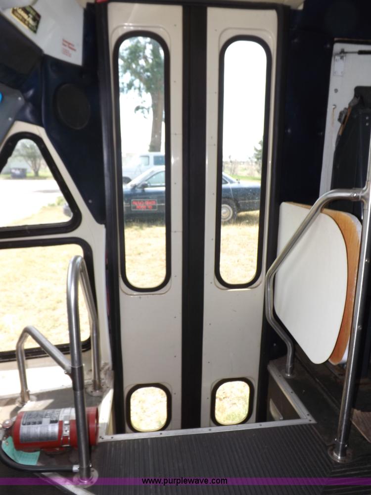 image for item I7742 1990 Ford Econoline E350 bus