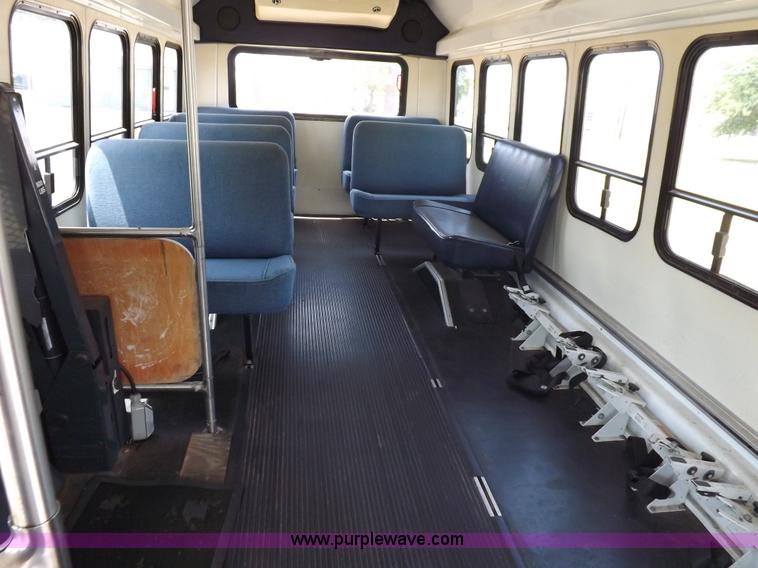 image for item I7742 1990 Ford Econoline E350 bus