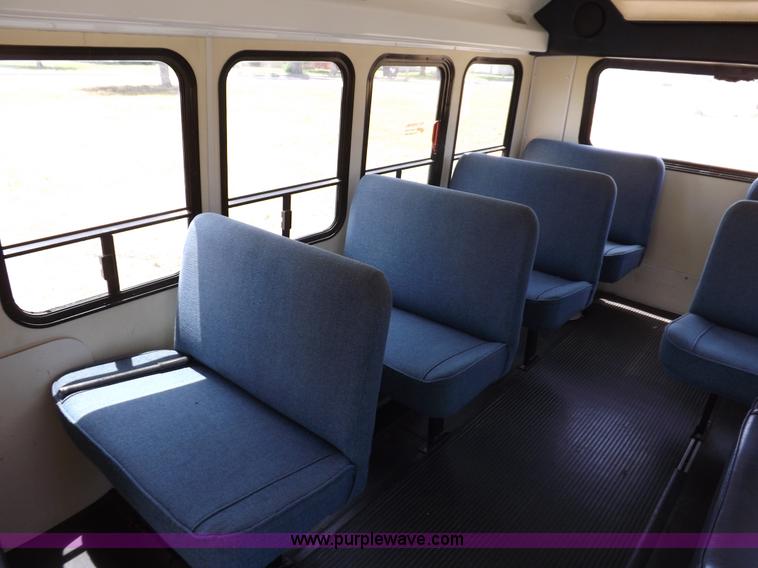 image for item I7742 1990 Ford Econoline E350 bus