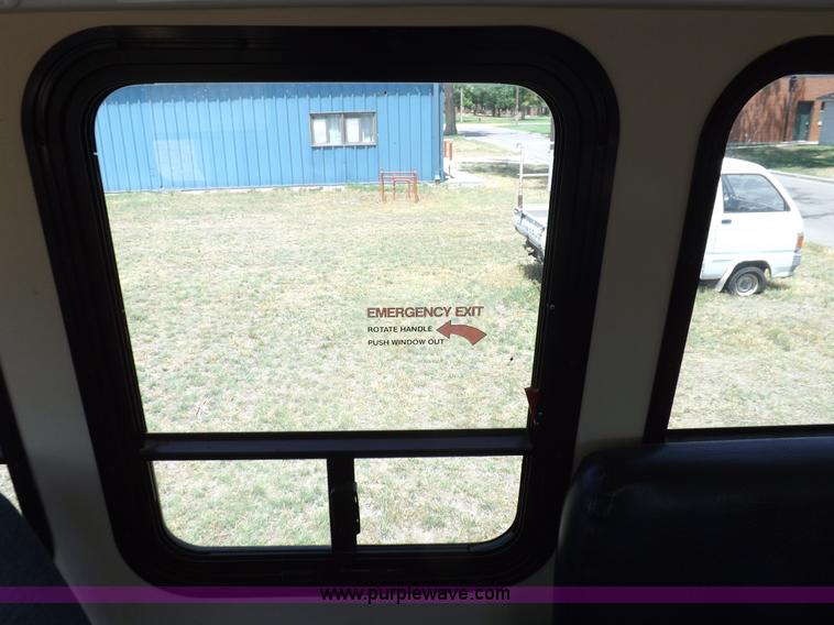 image for item I7742 1990 Ford Econoline E350 bus