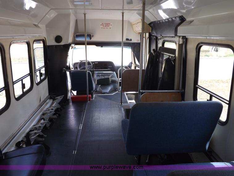 image for item I7742 1990 Ford Econoline E350 bus