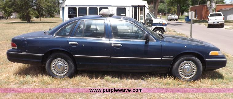 image for item I7743 1993 Ford Crown Victoria Police Interceptor