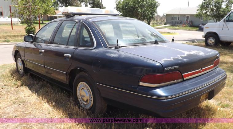 image for item I7743 1993 Ford Crown Victoria Police Interceptor