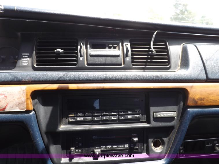 image for item I7743 1993 Ford Crown Victoria Police Interceptor