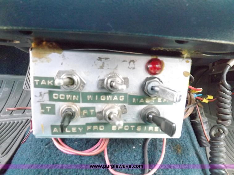 image for item I7743 1993 Ford Crown Victoria Police Interceptor