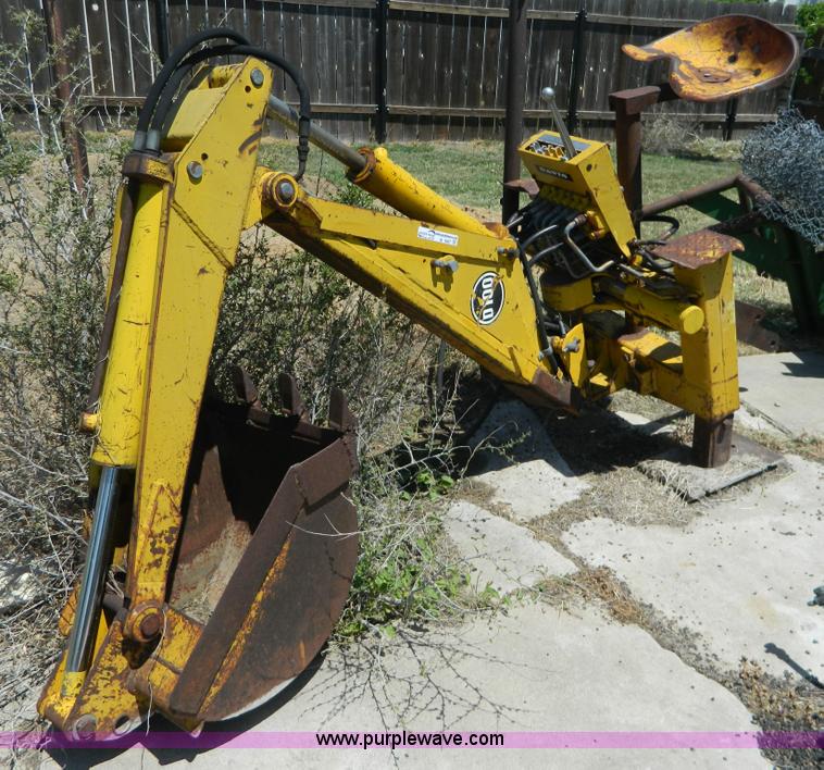 image for item W9007 Davis D100A backhoe attachment