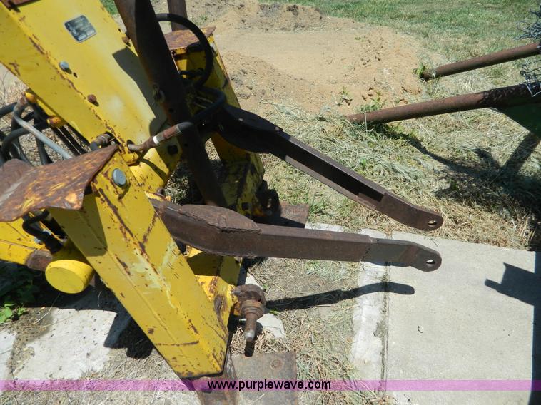 image for item W9007 Davis D100A backhoe attachment