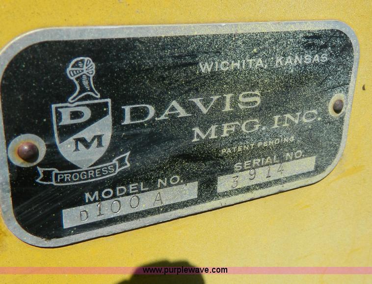 image for item W9007 Davis D100A backhoe attachment