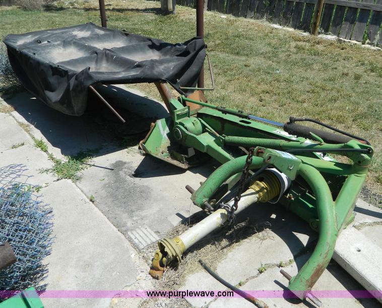 image for item W9008 John Deere 260 disc mower