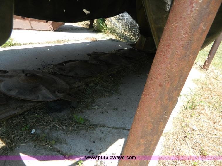 image for item W9008 John Deere 260 disc mower