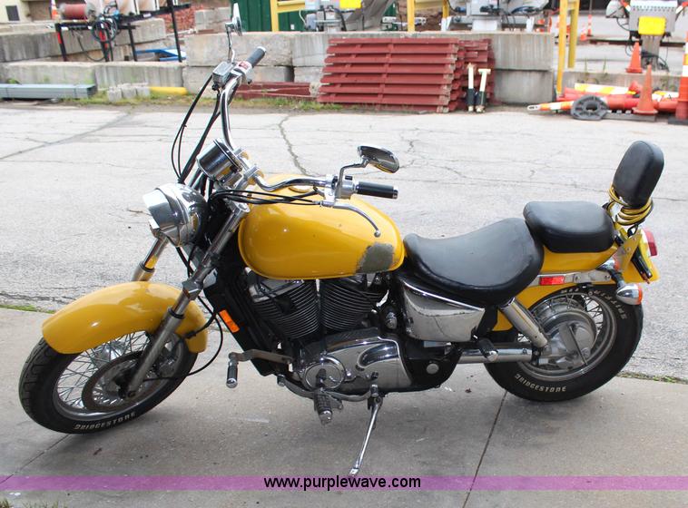 image for item X9397 1995 Honda motorcycle