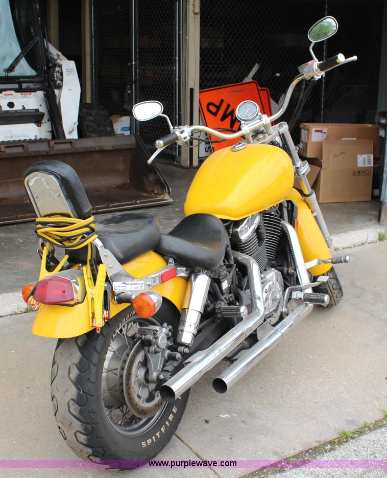 image for item X9397 1995 Honda motorcycle