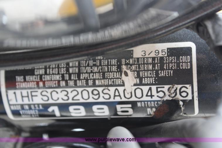 image for item X9397 1995 Honda motorcycle