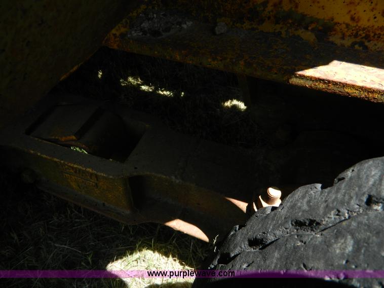 image for item Y9264 1975 Load King low boy trailer