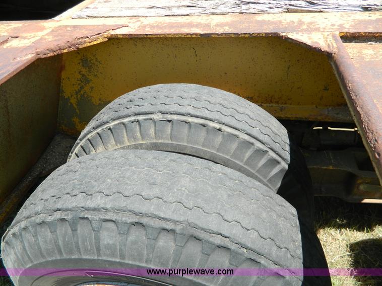 image for item Y9264 1975 Load King low boy trailer