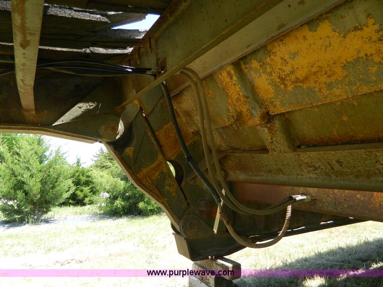 image for item Y9264 1975 Load King low boy trailer