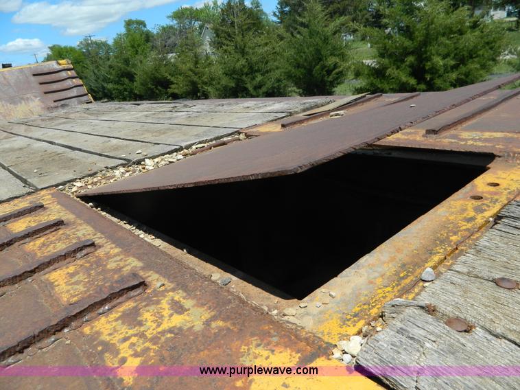 image for item Y9264 1975 Load King low boy trailer