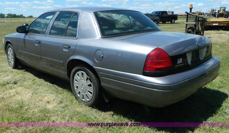 image for item Y9266 2006 Ford Crown Victoria Police Interceptor