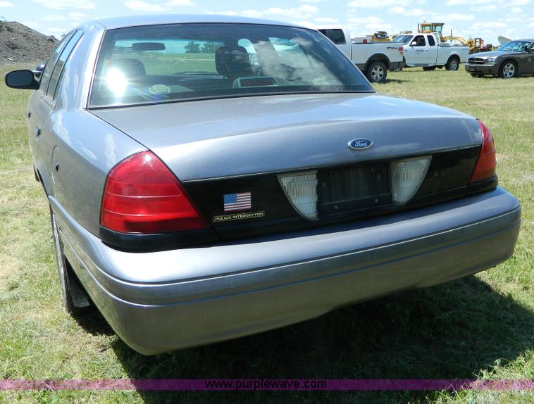 image for item Y9266 2006 Ford Crown Victoria Police Interceptor
